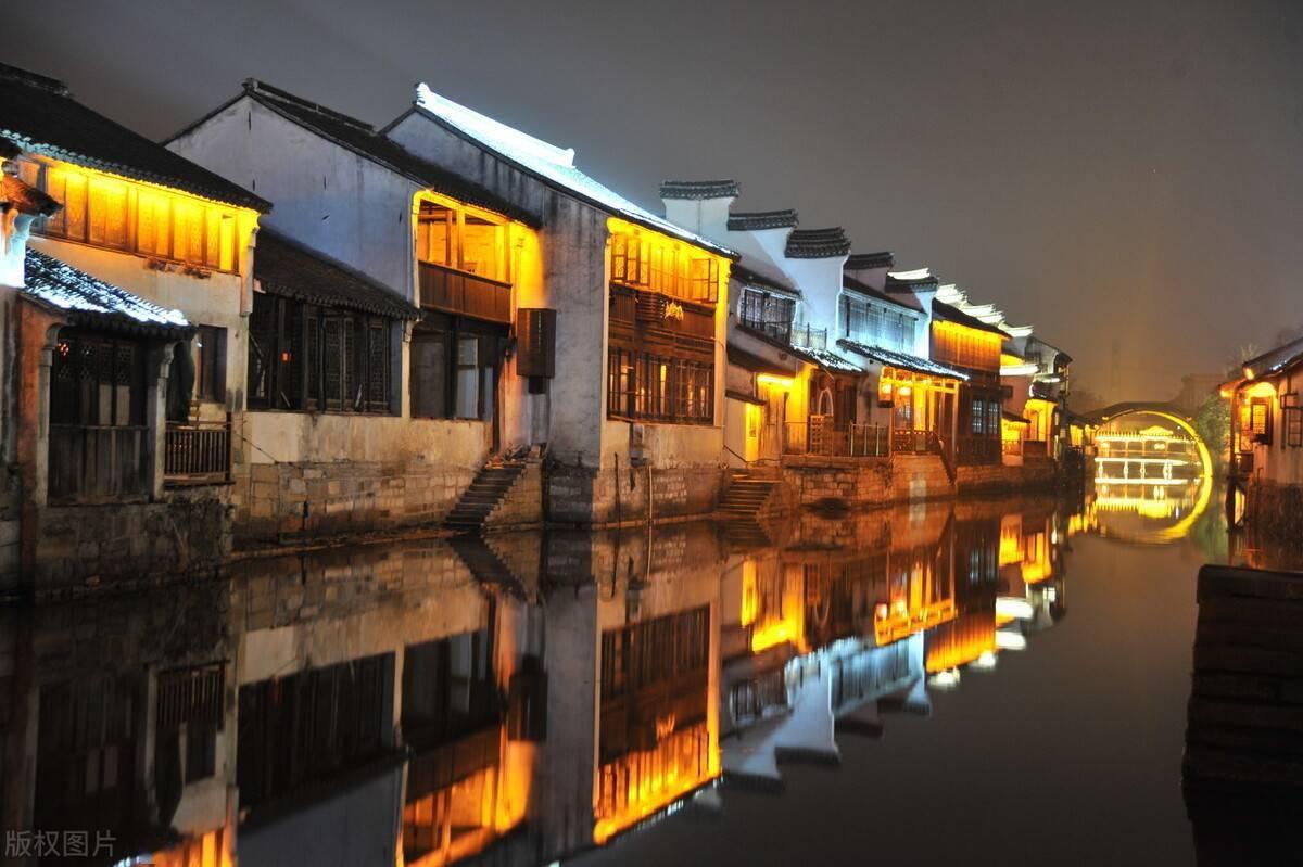 天秤对白羊的致命吸引力，天秤男对白羊女的控制欲怎么样？